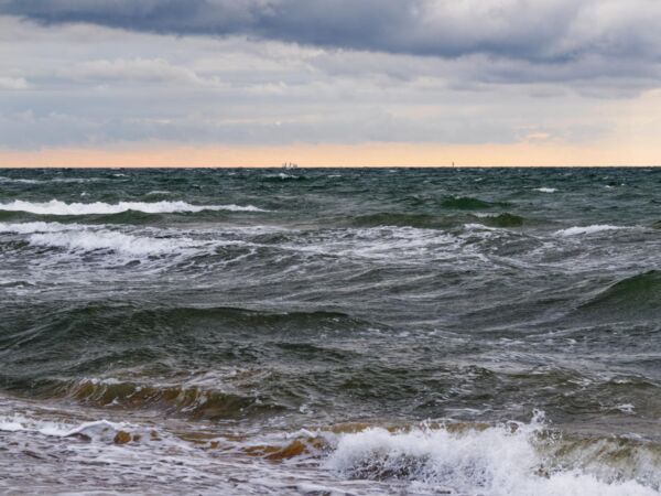 Unruhige Ostsee bei Graal-Müritz