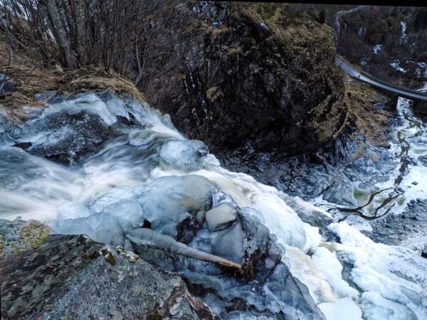 Am Skjervsfossen