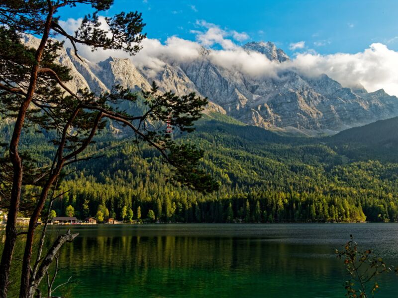 Eibsee mit Zugspitzenmassiv